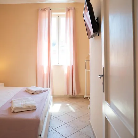 Capodichino Apartment 127-11 Napels Buitenkant foto